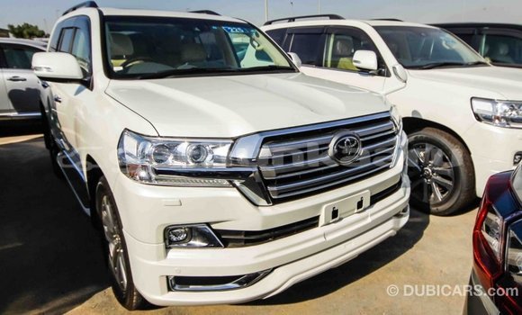 Buy Import Toyota Land Cruiser White Car in Import - Dubai in Baa Buy Import Toyota Land Cruiser White Car in Import - Dubai in Baa