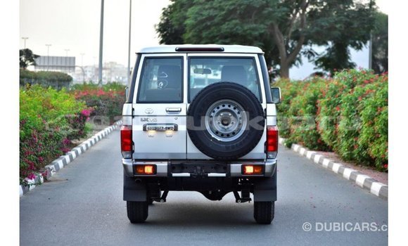 Buy Import Toyota Land Cruiser Other Car in Import - Dubai in Baa Buy Import Toyota Land Cruiser Other Car in Import - Dubai in Baa
