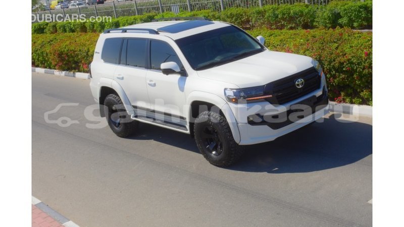Big with watermark toyota land cruiser baa import dubai 1717