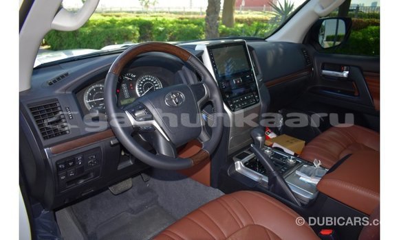 Buy Import Toyota Land Cruiser White Car in Import - Dubai in Baa Buy Import Toyota Land Cruiser White Car in Import - Dubai in Baa