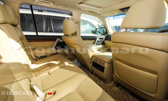 Buy Import Toyota Land Cruiser White Car in Import - Dubai in Baa Buy Import Toyota Land Cruiser White Car in Import - Dubai in Baa