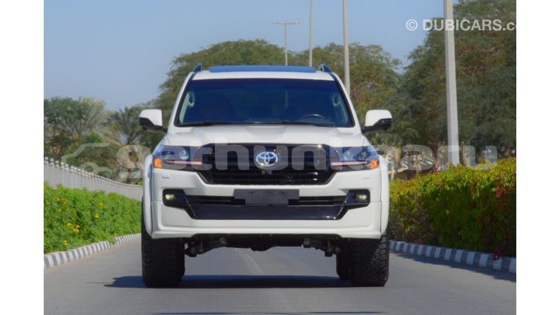 Big with watermark toyota land cruiser baa import dubai 1717
