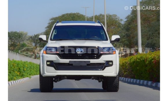 Buy Import Toyota Land Cruiser White Car in Import - Dubai in Baa Buy Import Toyota Land Cruiser White Car in Import - Dubai in Baa