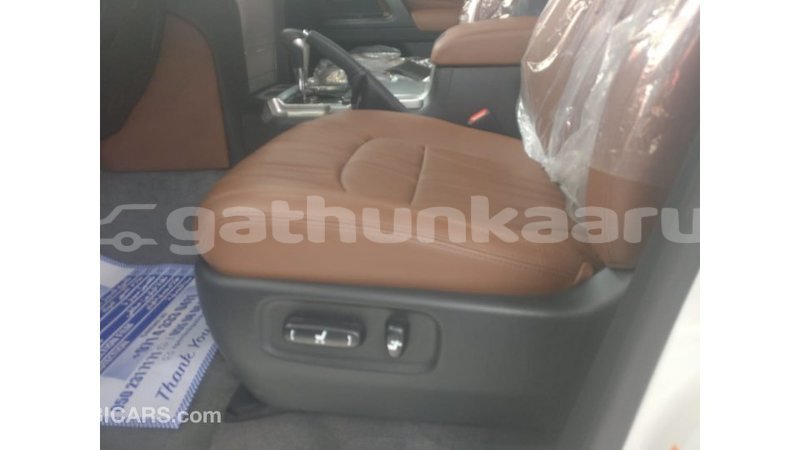 Big with watermark toyota land cruiser baa import dubai 1717