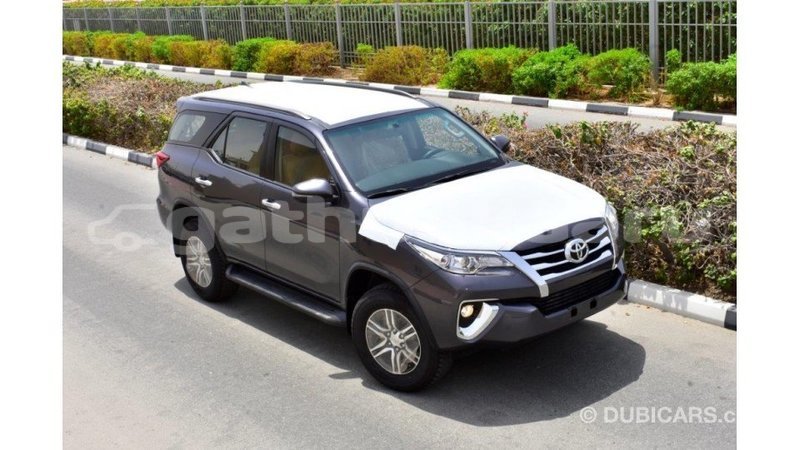 Big with watermark toyota fortuner baa import dubai 1721