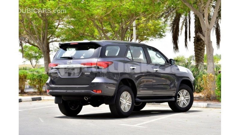Big with watermark toyota fortuner baa import dubai 1721