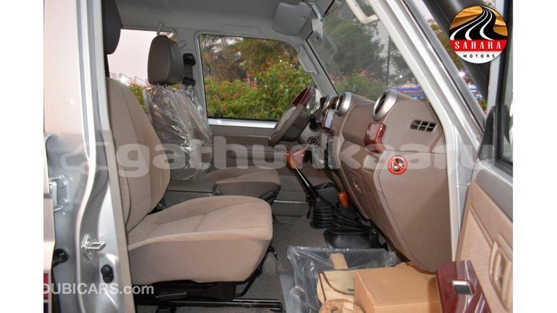 Big with watermark toyota land cruiser baa import dubai 1724