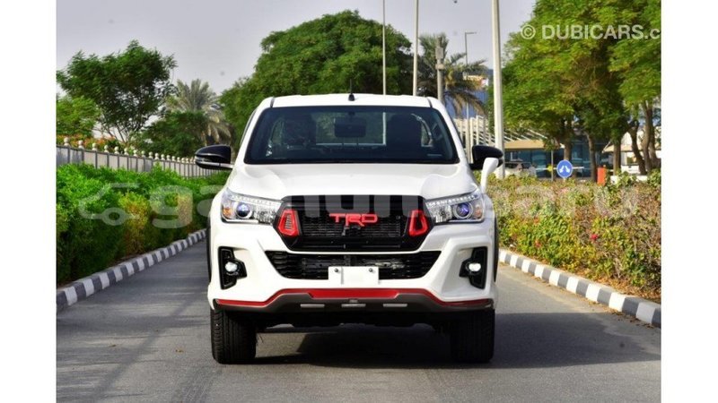 Big with watermark toyota hilux baa import dubai 1725