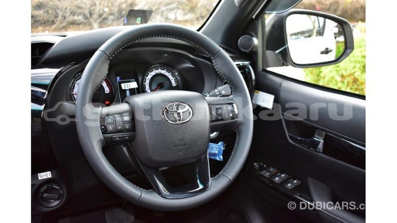 Big with watermark toyota hilux baa import dubai 1725