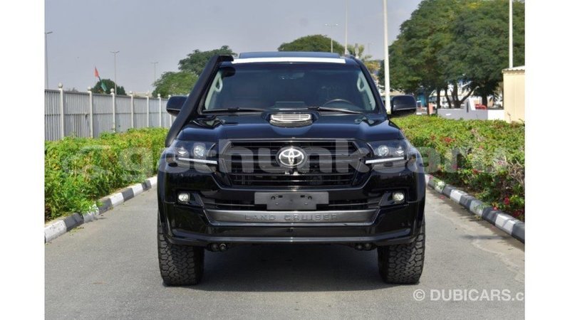 Big with watermark toyota land cruiser baa import dubai 1727