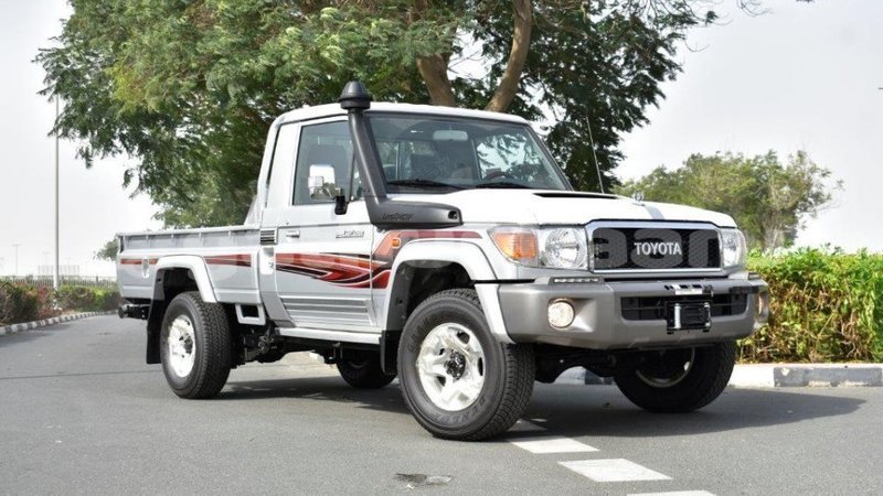 Big with watermark toyota land cruiser baa import dubai 1730