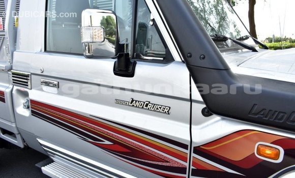 Buy Import Toyota Land Cruiser Other Car in Import - Dubai in Baa Buy Import Toyota Land Cruiser Other Car in Import - Dubai in Baa