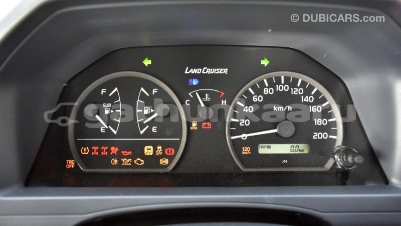 Big with watermark toyota land cruiser baa import dubai 1730