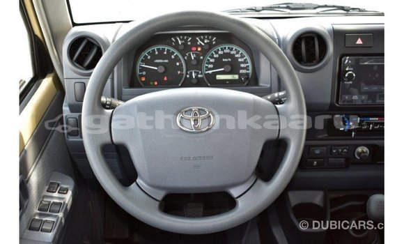 Buy Import Toyota Land Cruiser Beige Car in Import - Dubai in Baa Buy Import Toyota Land Cruiser Beige Car in Import - Dubai in Baa