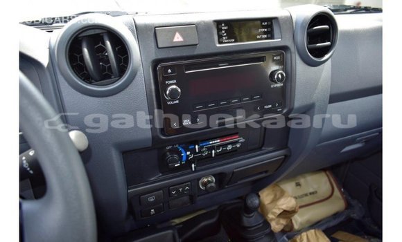 Buy Import Toyota Land Cruiser Beige Car in Import - Dubai in Baa Buy Import Toyota Land Cruiser Beige Car in Import - Dubai in Baa