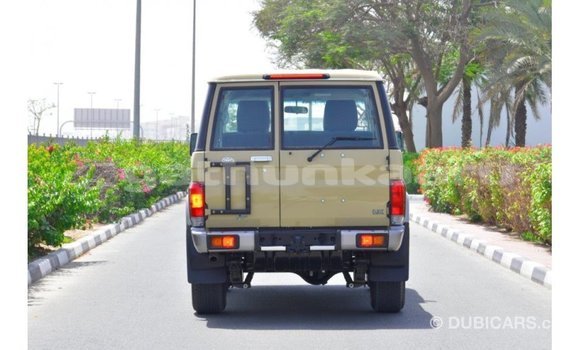 Buy Import Toyota Land Cruiser Beige Car in Import - Dubai in Baa Buy Import Toyota Land Cruiser Beige Car in Import - Dubai in Baa