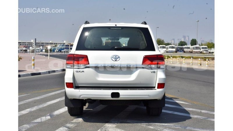 Big with watermark toyota land cruiser baa import dubai 1732