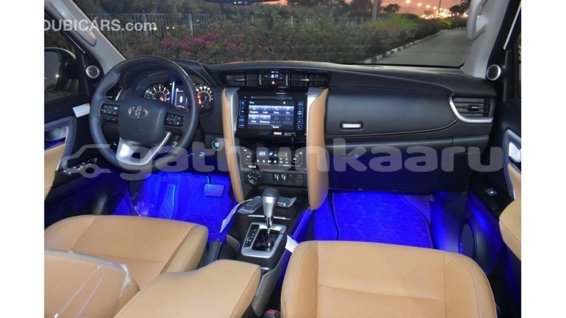 Big with watermark toyota fortuner baa import dubai 1733