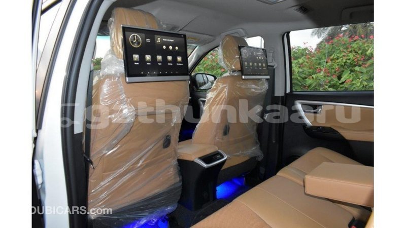 Big with watermark toyota fortuner baa import dubai 1733