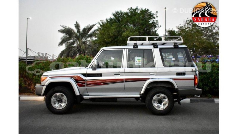 Big with watermark toyota land cruiser baa import dubai 1746