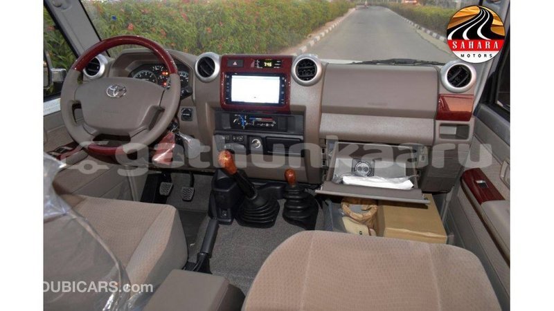 Big with watermark toyota land cruiser baa import dubai 1746