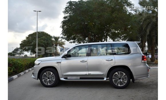 Buy Import Toyota Land Cruiser Other Car in Import - Dubai in Baa Buy Import Toyota Land Cruiser Other Car in Import - Dubai in Baa
