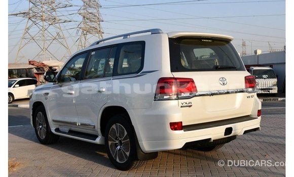 Buy Import Toyota Land Cruiser White Car in Import - Dubai in Baa Buy Import Toyota Land Cruiser White Car in Import - Dubai in Baa