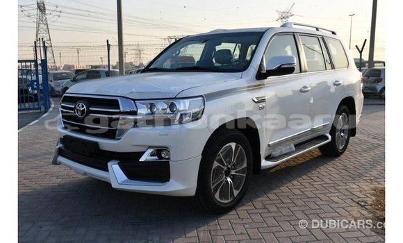 Buy Import Toyota Land Cruiser White Car in Import - Dubai in Baa Buy Import Toyota Land Cruiser White Car in Import - Dubai in Baa