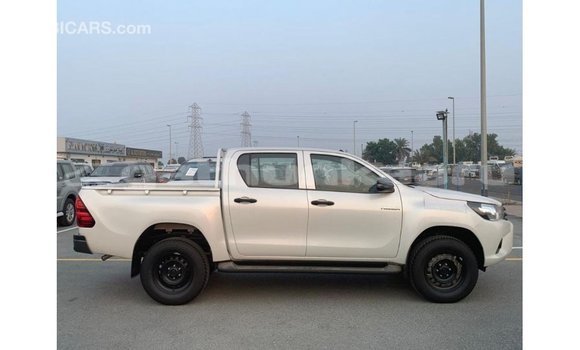 Buy Import Toyota Hilux White Car in Import - Dubai in Baa Buy Import Toyota Hilux White Car in Import - Dubai in Baa