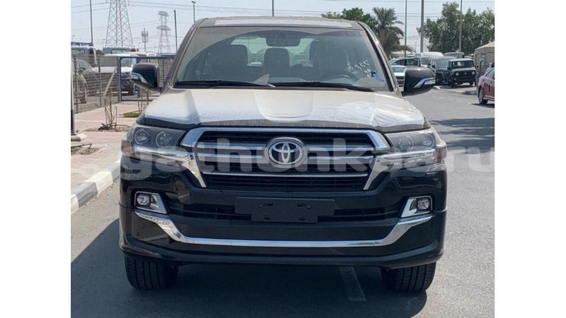Big with watermark toyota land cruiser baa import dubai 1774