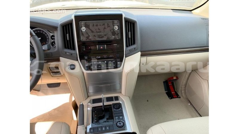Big with watermark toyota land cruiser baa import dubai 1774