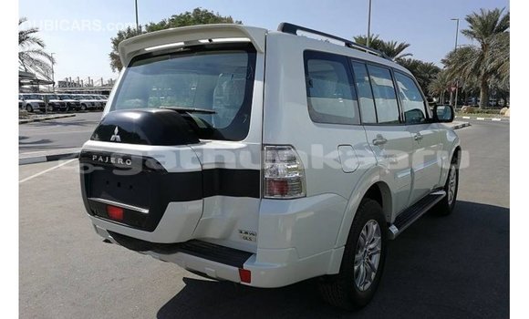 Buy Import Mitsubishi Pajero White Car in Import - Dubai in Baa Buy Import Mitsubishi Pajero White Car in Import - Dubai in Baa
