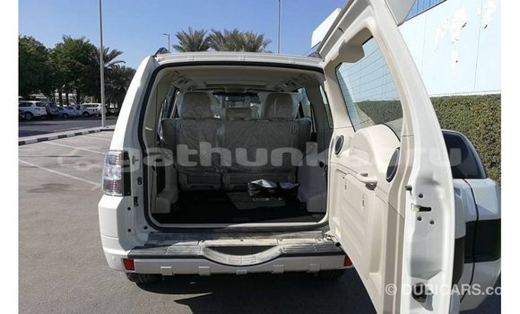 Buy Import Mitsubishi Pajero White Car in Import - Dubai in Baa Buy Import Mitsubishi Pajero White Car in Import - Dubai in Baa