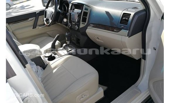 Buy Import Mitsubishi Pajero White Car in Import - Dubai in Baa Buy Import Mitsubishi Pajero White Car in Import - Dubai in Baa