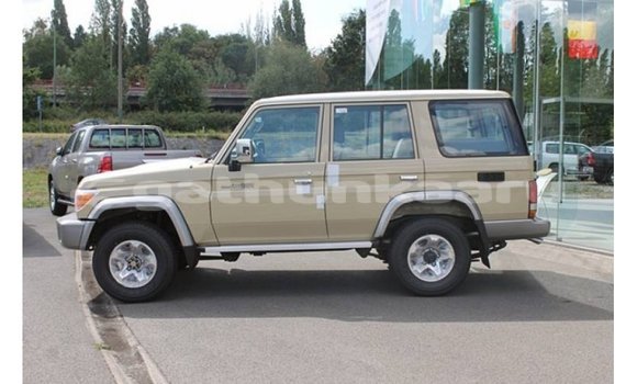 Buy Import Toyota Land Cruiser Beige Car in Import - Dubai in Baa Buy Import Toyota Land Cruiser Beige Car in Import - Dubai in Baa