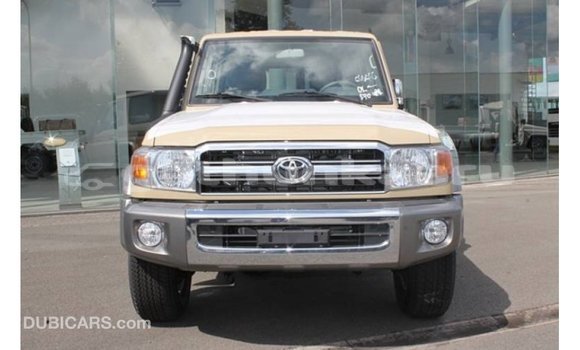Buy Import Toyota Land Cruiser Beige Car in Import - Dubai in Baa Buy Import Toyota Land Cruiser Beige Car in Import - Dubai in Baa