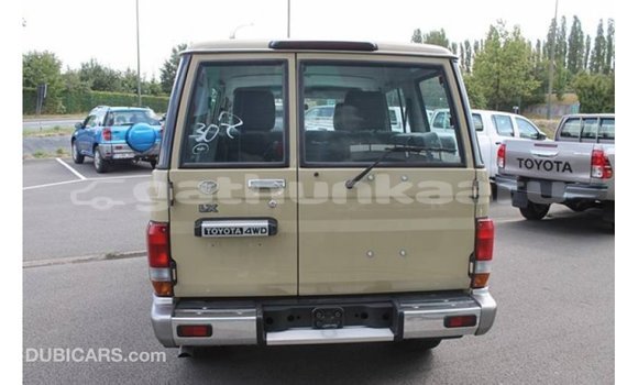 Buy Import Toyota Land Cruiser Beige Car in Import - Dubai in Baa Buy Import Toyota Land Cruiser Beige Car in Import - Dubai in Baa