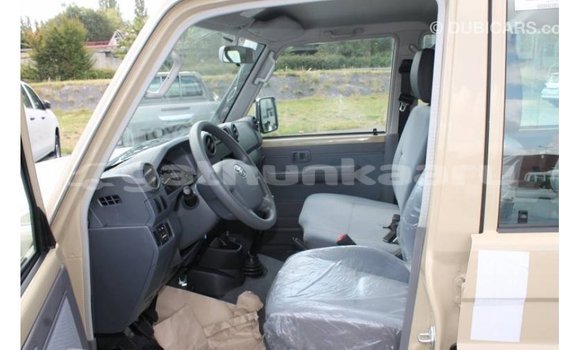 Buy Import Toyota Land Cruiser Beige Car in Import - Dubai in Baa Buy Import Toyota Land Cruiser Beige Car in Import - Dubai in Baa