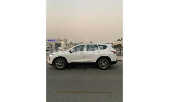 Buy Import Hyundai Santa Fe White Car in Import - Dubai in Baa Buy Import Hyundai Santa Fe White Car in Import - Dubai in Baa
