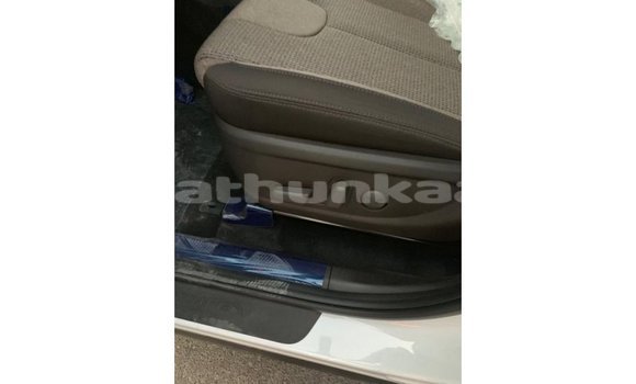 Buy Import Hyundai Santa Fe White Car in Import - Dubai in Baa Buy Import Hyundai Santa Fe White Car in Import - Dubai in Baa