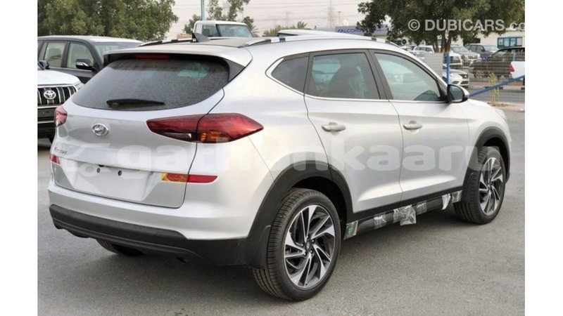 Big with watermark hyundai tucson baa import dubai 1792