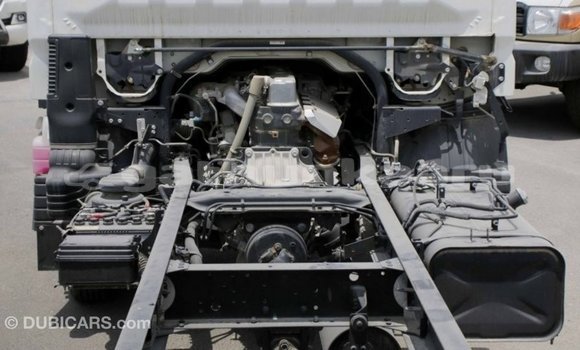 Buy Import Mitsubishi Carisma White Car in Import - Dubai in Baa Buy Import Mitsubishi Carisma White Car in Import - Dubai in Baa