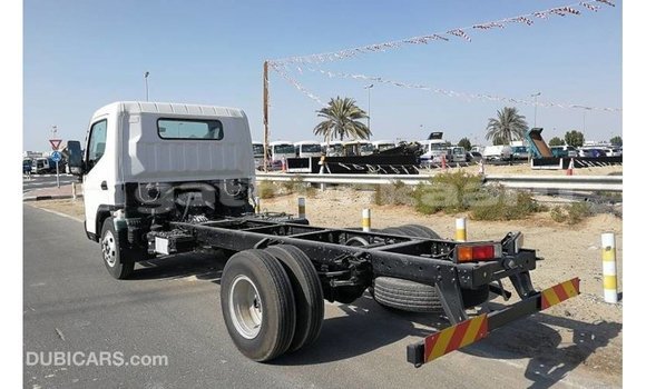 Buy Import Mitsubishi Carisma White Car in Import - Dubai in Baa Buy Import Mitsubishi Carisma White Car in Import - Dubai in Baa