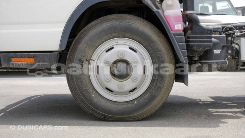 Big with watermark mitsubishi carisma baa import dubai 1794