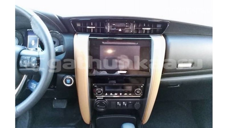 Big with watermark toyota fortuner baa import dubai 1795