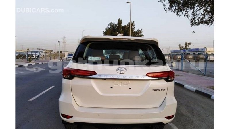 Big with watermark toyota fortuner baa import dubai 1795