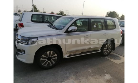 Buy Import Toyota Land Cruiser White Car in Import - Dubai in Baa Buy Import Toyota Land Cruiser White Car in Import - Dubai in Baa