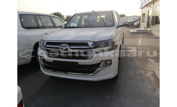 Buy Import Toyota Land Cruiser White Car in Import - Dubai in Baa Buy Import Toyota Land Cruiser White Car in Import - Dubai in Baa