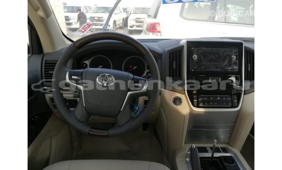 Buy Import Toyota Land Cruiser White Car in Import - Dubai in Baa Buy Import Toyota Land Cruiser White Car in Import - Dubai in Baa