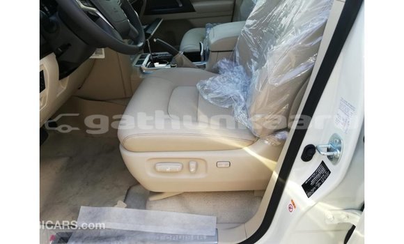 Buy Import Toyota Land Cruiser White Car in Import - Dubai in Baa Buy Import Toyota Land Cruiser White Car in Import - Dubai in Baa